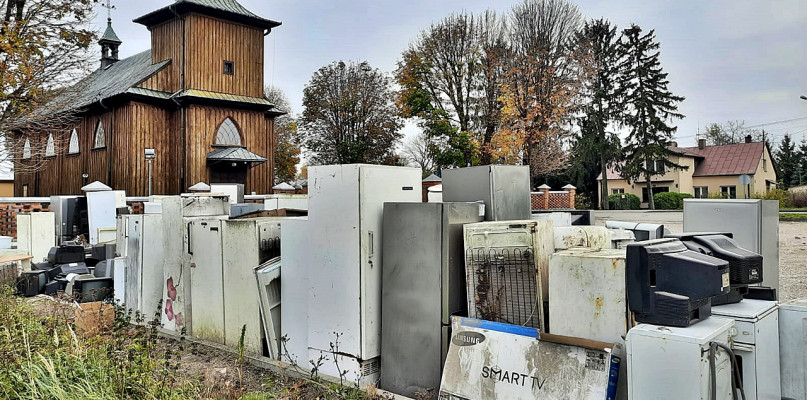 Elektrośmieci w Chociszewie zebrano już naprawdę całkiem sporo [Fot. Łukasz Wielechowski]