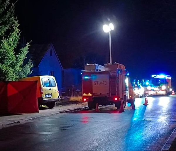 Tragiczny wypadek w Dalanówku. Nie żyje kierowca citroena [VIDEO]-9385