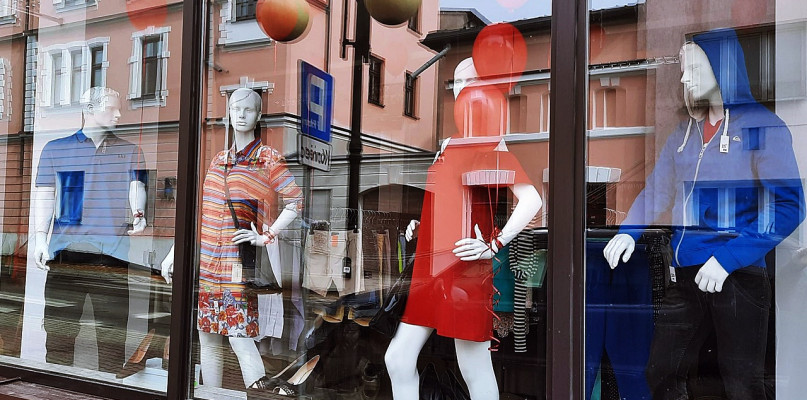 Nowy sklep odzieżowy w Płońsku mieści się przy ulicy Warszawskiej 3/5 (nieopodal dawnego 'Kaprysu') [foto: zbiory sklepowe]