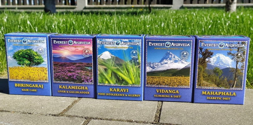 Każda himalajska herbatka ajurwedyjska ma różnorodny wpływ na cały szereg problemów zdrowotnych [fot.: zbiory sklepu]