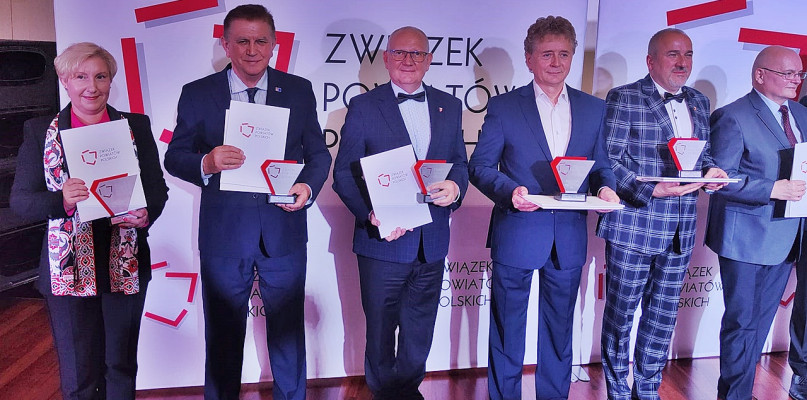 Nagrodę odebrał burmistrz Płońska Andrzej Pietrasik [fot.: zbiory urzędowe]