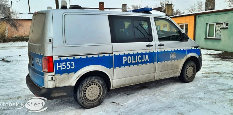 - Skierowani na miejsce funkcjonariusze ustalili, że posesja wynajmowana jest przez 39-letniego mieszkańca Płońska. W związku z podejrzeniem, że może dochodzić do nieprzestrzegania przepisów dotyczących odławiania psów i przekazywaniu ich do schroniska, na miejscu czynności wykonała grupa operacyjno-dochodzeniowa - mówiła w grudniu ubiegłego roku rzecznik płońskiej policji [fot. zbiory wolontariuszy]