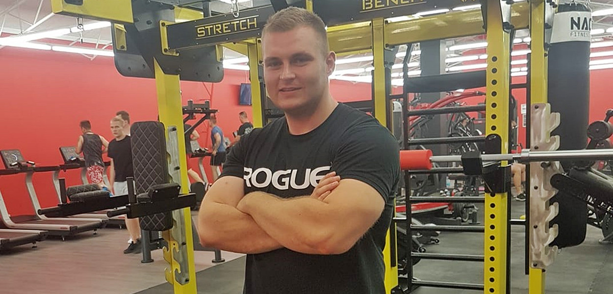 Myślę, że podnoszenie ciężarów jest jedną z najcięższych dyscyplin olimpijskich, które są uprawiane w naszym kraju. Na pewno trzeba być zdeterminowanym, trzeba określić jakiś cel, do którego trzeba dążyć, i który chcemy osiągnąć. - ocenia Dawid Przybyszewski [fot.: zbiory klubowe]