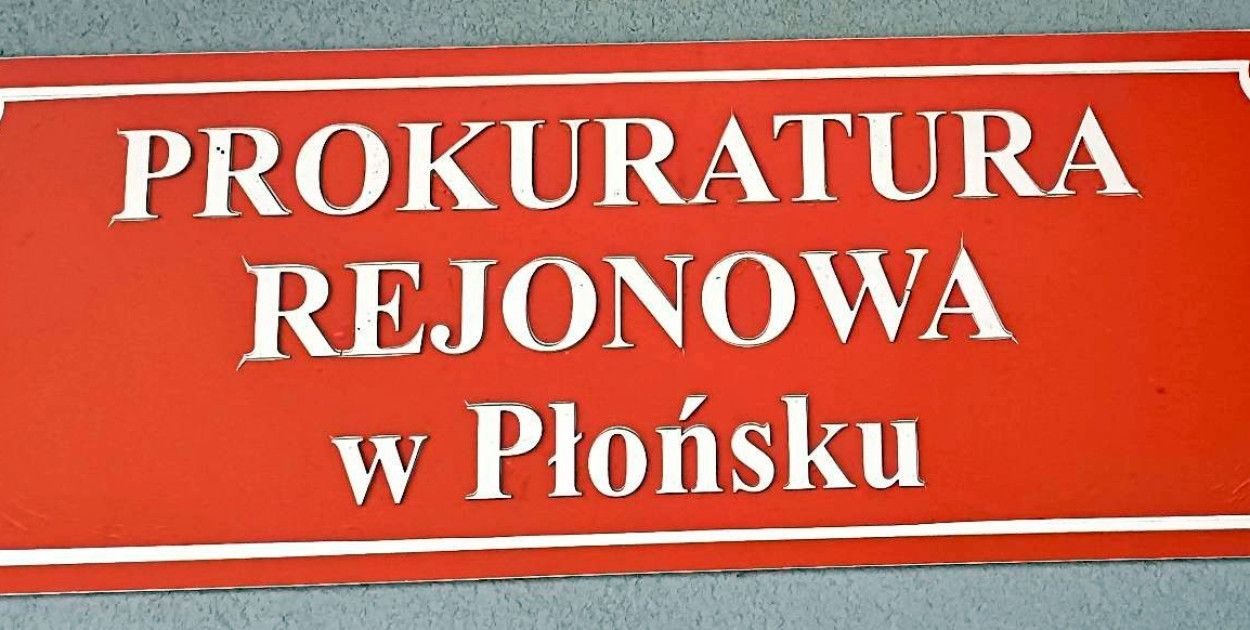 Podejrzany kierował samochodem marki Skoda po drodze publicznej w Nowym Mieście znajdując się w stanie nietrzeźwości, posiadając 2 promile alkoholu w organizmie - taki jest zarzut. Za ten czyn grozi zamienna kara: grzywny, ograniczenia wolności albo pozbawienia wolności do lat 2. Prawo jazdy jest zatrzymane - podaje płońska prokuratura [fot.: Redakcja/Archiwum/Zdjęcie ilustracyjne]