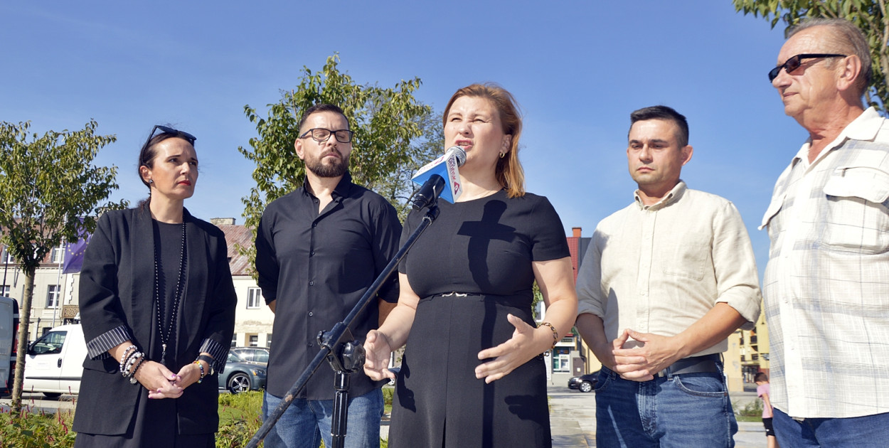 W piątek na miejskim rynku odbyła się przedwyborcza konferencja prasowa z kandydatami Nowej Lewicy [Fot.: D.T.]