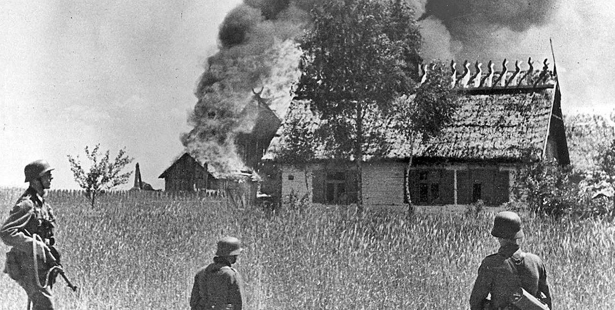 W czasie okupacji niemieckiej rozmaite formy represji dotknęły mieszkańców 10 000 polskich wsi [źródło zdjęcia: domena publiczna]