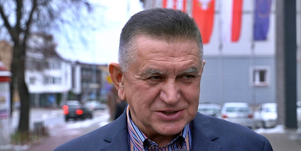 Burmistrzowi Andrzejowi Pietrasikowi wzrośnie pensja [fot.: zbiory redakcji]