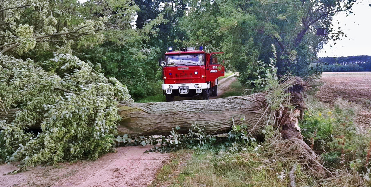 OSP Joniec informuje o działaniach w miejscowościach: Stara Wrona, Joniec, Popielżyn Zawady i Adamowo [fot.: OSP Joniec]