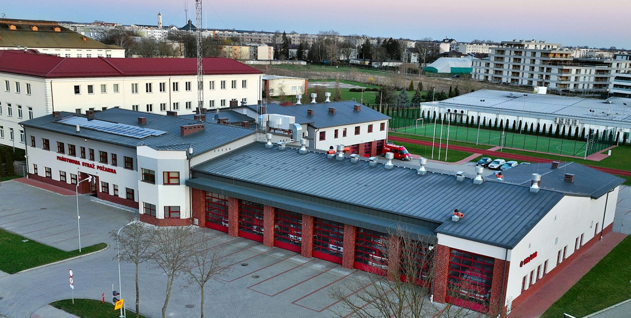 Miejsce pełnienia służby to Komenda Powiatowa PSP w Płońsku [fot.: Paweł Nagadowski/archiwum/zdjęcie ilustracyjne]