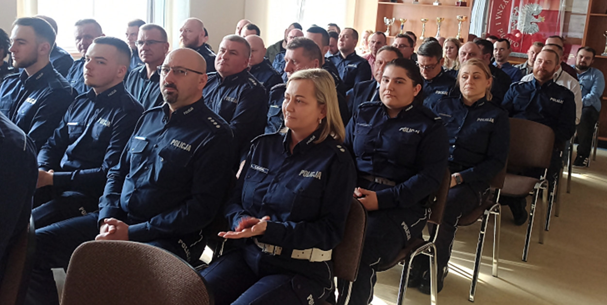 Zdjęcie z rocznej odprawy Komendy Powiatowej Policji w Płońsku [fot.: zbiory policji]