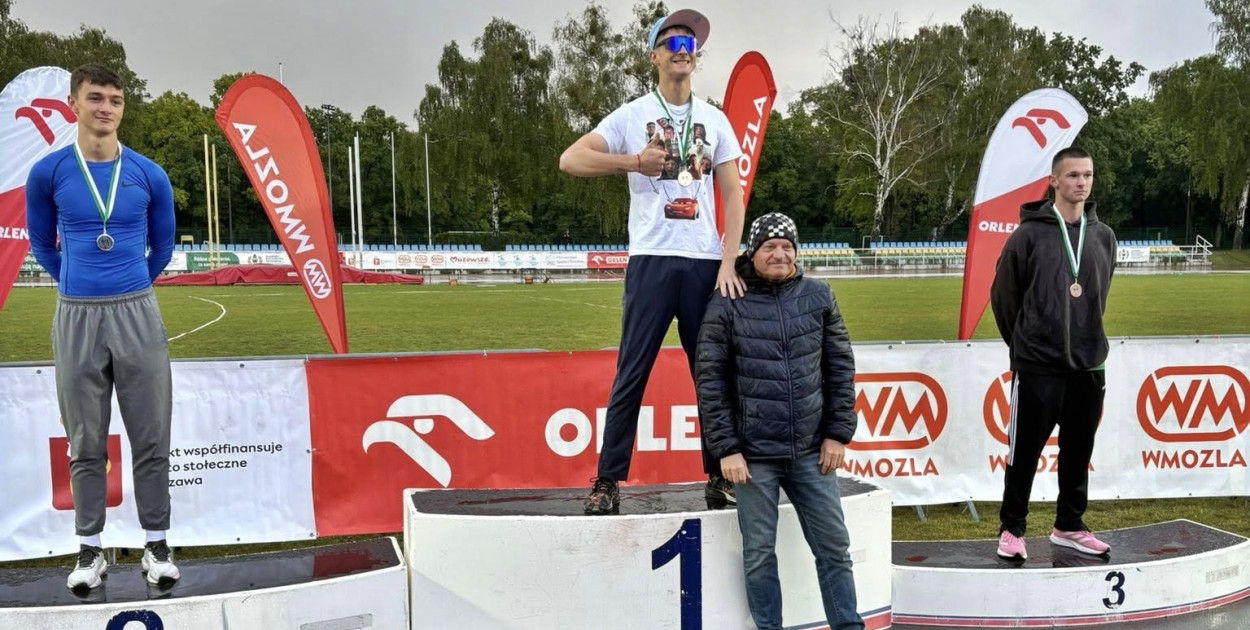 Kacper Buczyński z trenerem Zbigniewem Wiśniewskim [fot.: zbiory klubowe]
