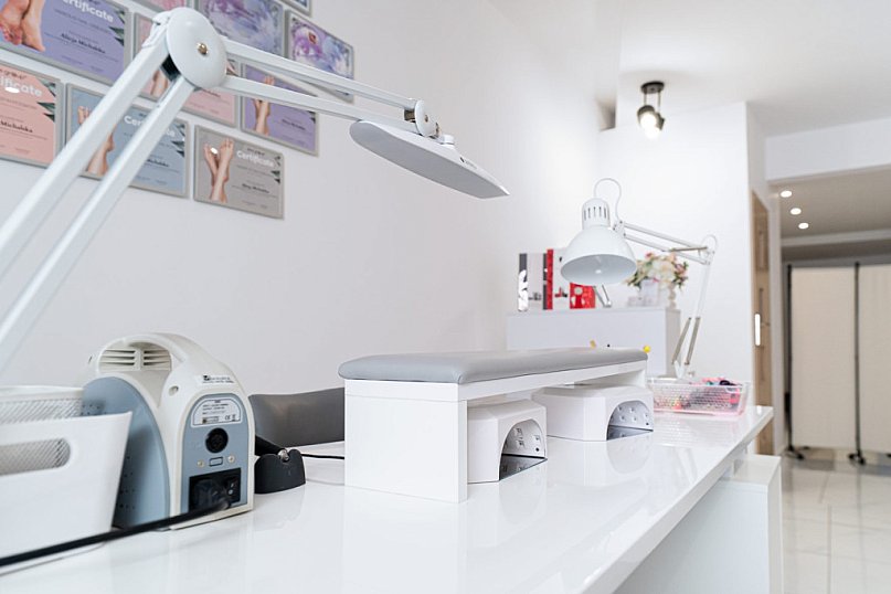 Płońsk: Ogłoszenie -  salon stylizacji paznokci