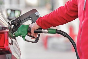 Ceny paliw. Kierowcy nie odczują zmian, eksperci mówią o "napiętej sytuacji"-17065