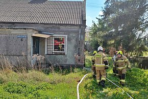Strażacy gasili pożar pustostanu w Czerwińsku-17151
