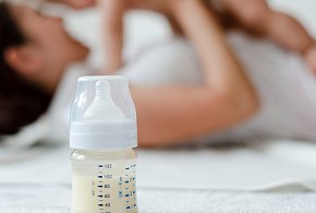 Groźna bakteria w mleku dla niemowląt. Nie podawaj dzieciom!-17267