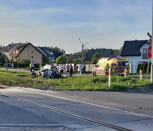 Wypadek na przejeździe kolejowym w Baboszewie. Ranna młoda kobieta-22358