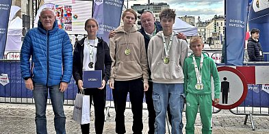 Życiówki i medale zawodników MKS-u w chodzie -22383