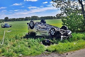 Zderzenie volvo z renault. Dwie osoby w szpitalu -22417