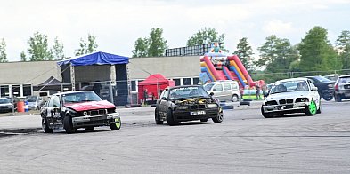 Polecieli bokiem dla ''Topola''! Motoryzacyjnie i charytatywnie [FOTO]-22565