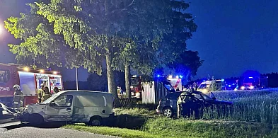 Zderzenie renault z audi. Jeden z kierowców nie ustąpił pierwszeństwa przejazdu -22731
