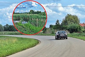 Policja o zdarzeniu ze Strubin, gdzie skoda wjechała do ...stawu-22838