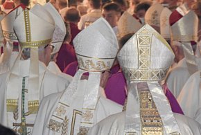 Biskupi po obradach. Krytyka ministerstwa i nowa komisja ds. nadużyć-22915