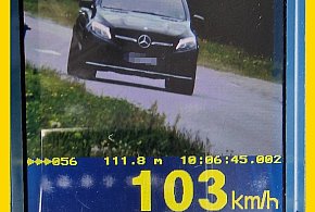 Noga z gazu. Kierowca mercedesa ukarany -23016