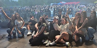 Muzyczny i niestety deszczowy początek wakacji przy Rutkach [ZDJĘCIA]-23091