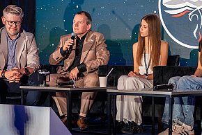 ''Kosmiczne dziewczyny'' z I LO. Maria i Julia i ich wkład w misję IGNIS-23172