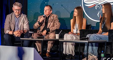 ''Kosmiczne dziewczyny'' z I LO. Maria i Julia i ich wkład w misję IGNIS-23172