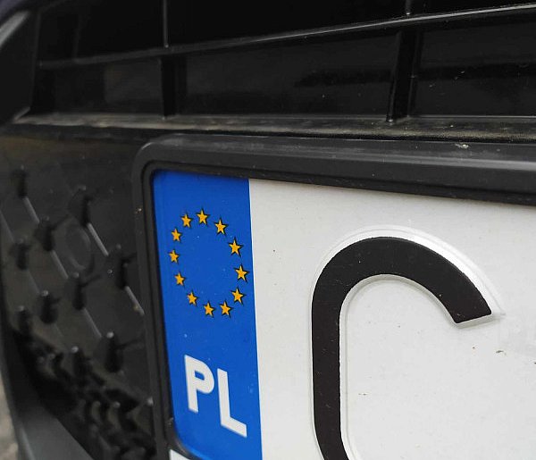 Rejestracja auta przez internet i koniec z przynoszeniem tablic-23176