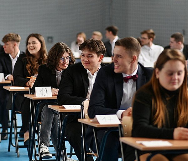 Wyniki matur w powiecie płońskim: Jak poradzili sobie uczniowie naszych szkół?-23239