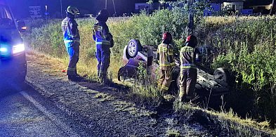 Kierująca oplem kobieta, chciała uniknąć zderzenia z dzikiem... -23278