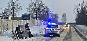Prawdopodobnie córka straciła panowanie nad samochodem