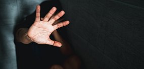 Płońsk: 77-latek z nakazem opuszczenia mieszkania za pr