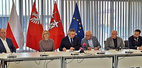 Zduńska 2 i 4 oraz Plac 15 Sierpnia 5 wraz z podwórkami