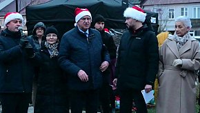 Wicestarosta Jacek Ryziński na płońskich Mikołajka