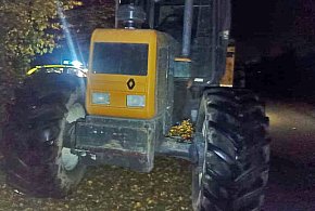 Chcieli zrobić wrażenie... Ciągnikiem na dyskotekę. 16-latkowie byli pijani-24636