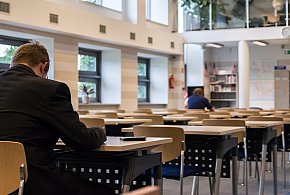 Zmiany w przepisach o wynagrodzeniach. Zapłacą za gotowość do pracy-24880