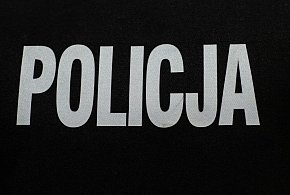 Uderzył hondą w mercedesa i uciekł. Podczas pijackiego rajdu łamał przepisy-24872