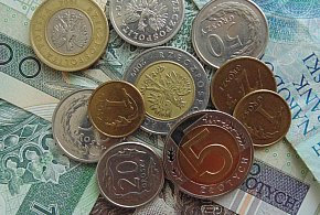 Nowe regulacje dla dorabiających. Od grudnia zmieniają się limity-25164