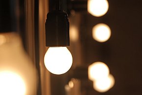 Rachunki za prąd pójdą w dół. Rząd usuwa opłatę doliczaną od lat-25254