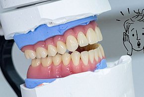 Obiecali uniwersalną protezę zębową, a przysłali ...zabawkowe zęby-25332