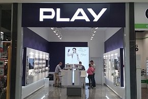 Potężna kara dla Play. Sieć ma zwrócić klientom pobrane środki-25421