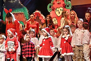 Mali Giganci z Grinchem w krainie świątecznych cudów [FOTO-VIDEO]-25530