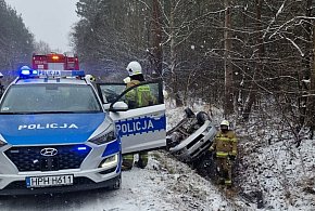 77-latek stracił panowanie nad autem-25738