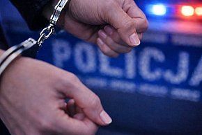 Zatrzymanie 39-latki. Marihuana w pudełku po żarówce i w breloczku-25747