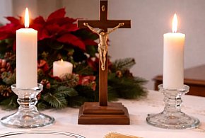 Czego absolutnie nie robić podczas kolędy? Tak nie przyjmuje się księdza-25812