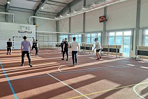 Uczniowie się doczekali. Nowa hala jest do ich dyspozycji-25834