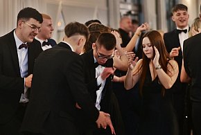 Studniówkowa zabawa na całego! [VIDEO z balu ZS nr 1 w Płońsku]-25924